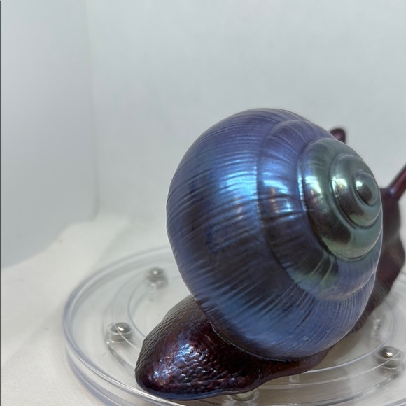 Iridescent Resin Snail Figurine - Picture 4 of 12